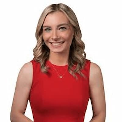 A photo of Caitlin Irla